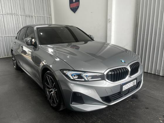 BMW 320i 2.0 16V TURBO FLEX SPORT GP AUTOMÁTICO BMW 320i 2.0 16V TURBO FLEX SPORT GP AUTOMÁTICO
